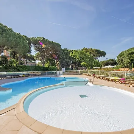 Village Club Mileade -val D'esquieres פארק נופש 3*